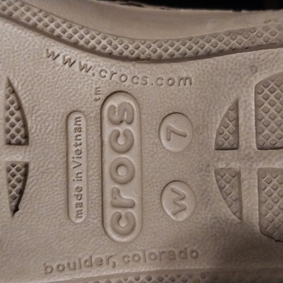 Leopard Crocs W7 - Picture 5 of 6